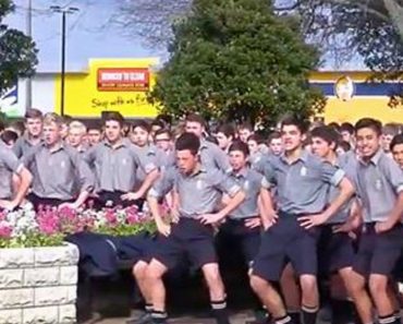 When Their Teacher’s Hearse Pulls Up, These Students Have An Unexpected Response…
